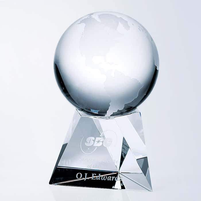 C5BE - C5BE | Crystal World Globe Triangle Base